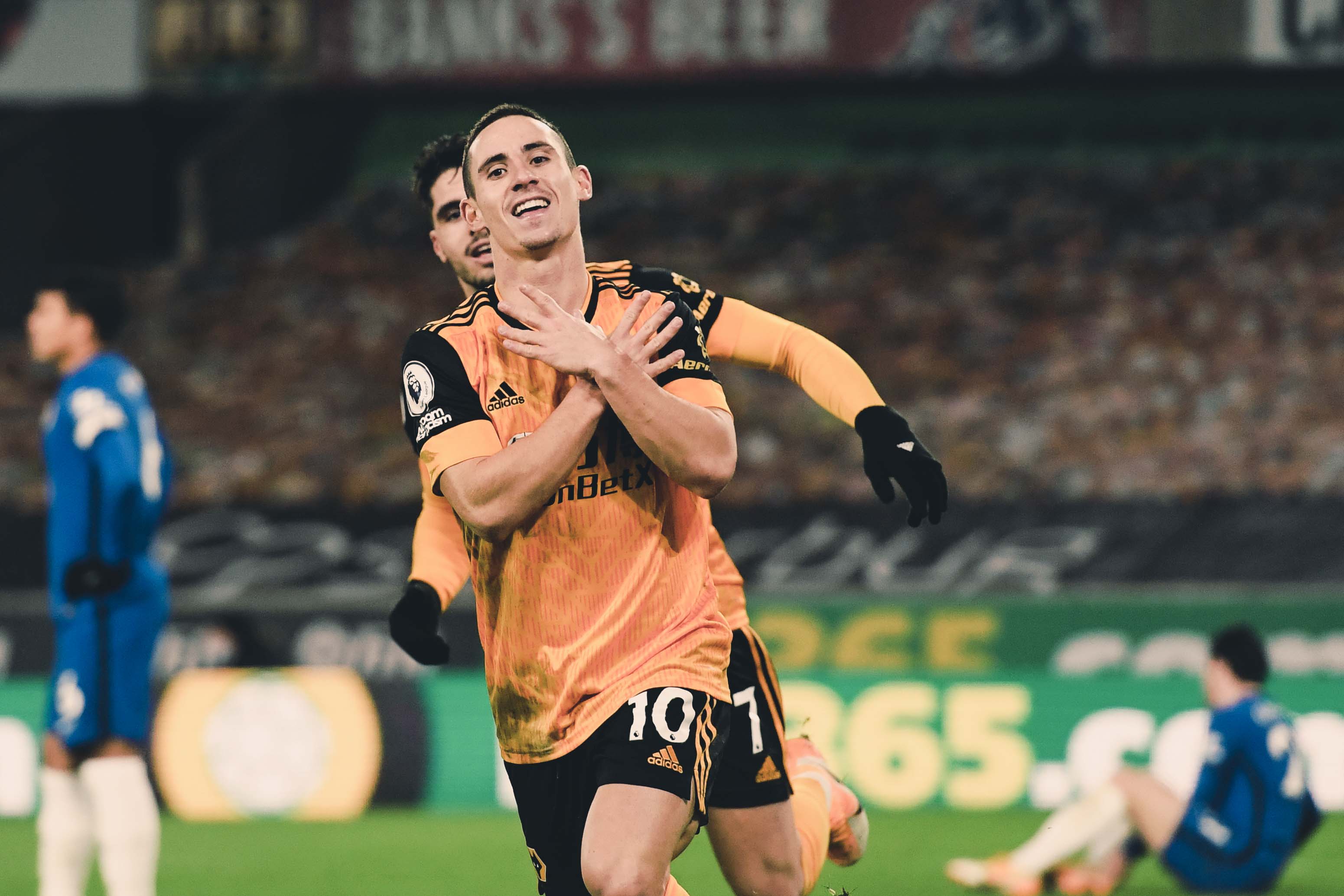 齐鲁战狼队对阵北城朱雀队,斯诺克总决赛读秒绝平,门将神扑救主——外援联手发威 齐鲁战狼队对阵北城朱雀队,斯诺克总决赛读秒绝平,门将神扑救主——外援联手发威